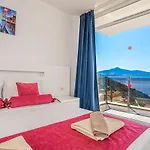 Вилла 4 Bedroom In Kisla Bay Close To The *