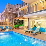 别墅 4 Bedroom In Kisla Bay Close To The