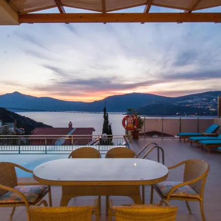 4 Bedroom In Kisla Bay Close To The Villa