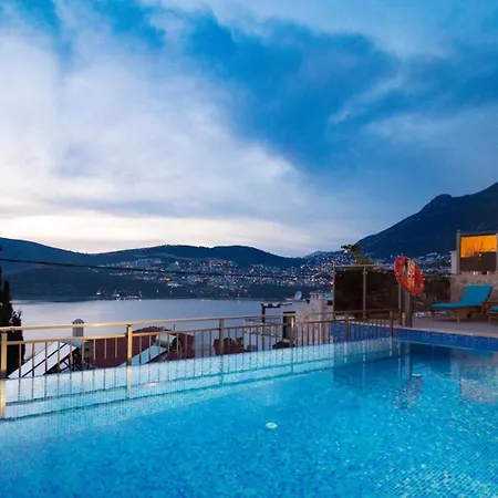 Villa 4 Bedroom In Kisla Bay Close To The *