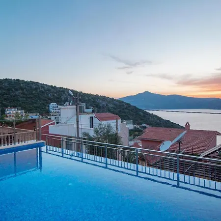 Villa 4 Bedroom In Kisla Bay Close To The