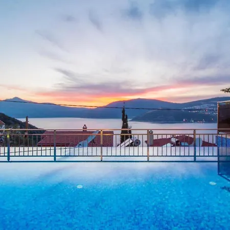 Villa 4 Bedroom In Kisla Bay Close To The