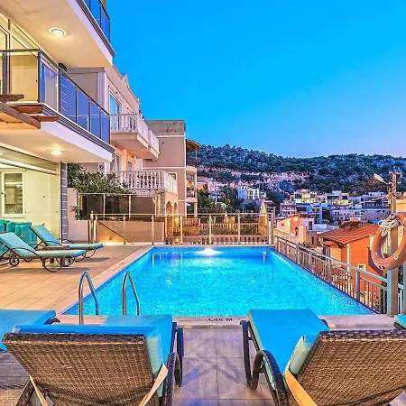 4 Bedroom In Kisla Bay Close To The Villa