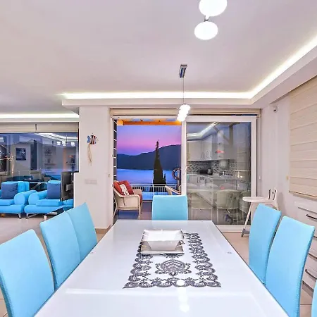 Villa 4 Bedroom In Kisla Bay Close To The