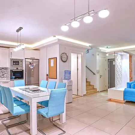 Villa 4 Bedroom In Kisla Bay Close To The