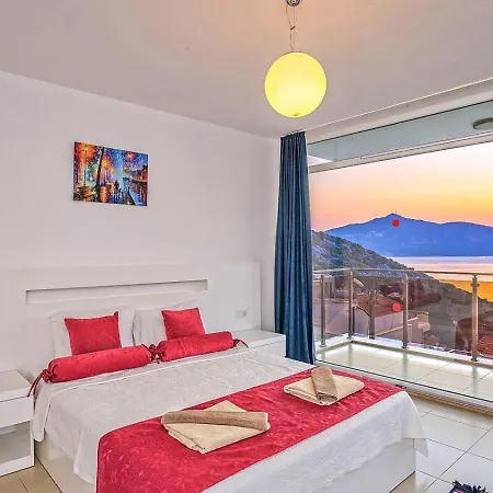 4 Bedroom In Kisla Bay Close To The Villa *