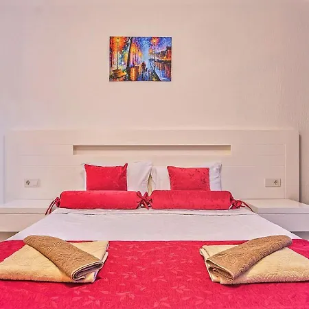 4 Bedroom In Kisla Bay Close To The Villa *