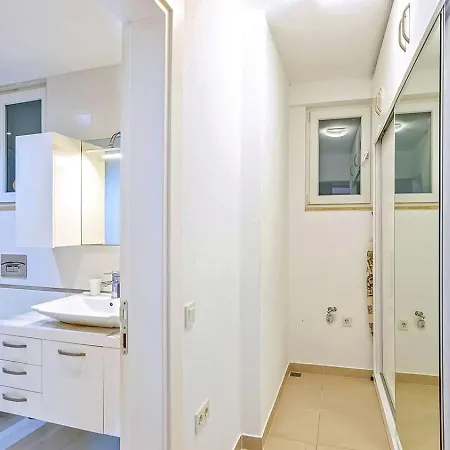 4 Bedroom In Kisla Bay Close To The Villa *