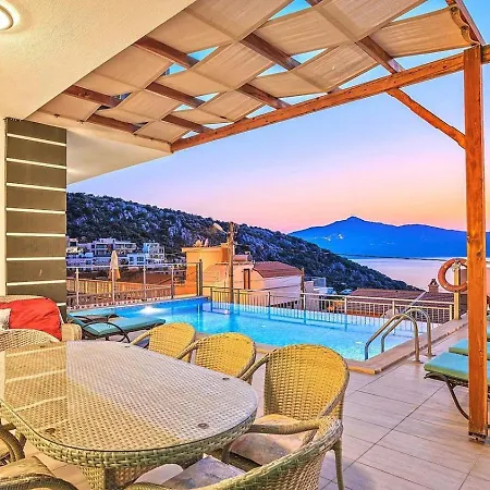 Villa 4 Bedroom In Kisla Bay Close To The