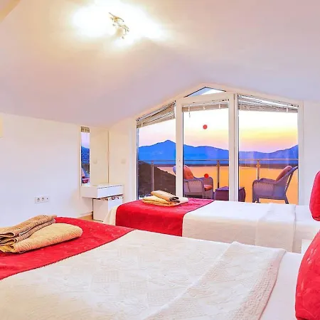 4 Bedroom In Kisla Bay Close To The Villa