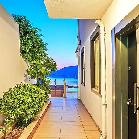 4 Bedroom In Kisla Bay Close To The Villa