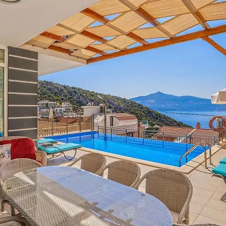 4 Bedroom In Kisla Bay Close To The *
