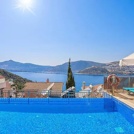 4 Bedroom In Kisla Bay Close To The Villa