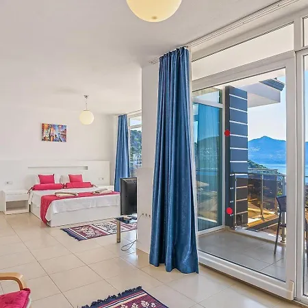 Villa 4 Bedroom In Kisla Bay Close To The *