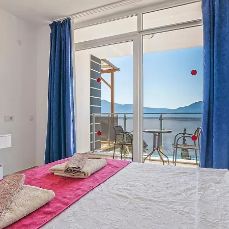 4 Bedroom In Kisla Bay Close To The Villa *