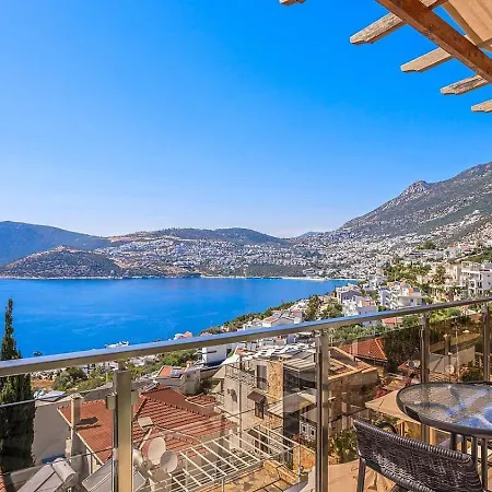 4 Bedroom In Kisla Bay Close To The Villa *