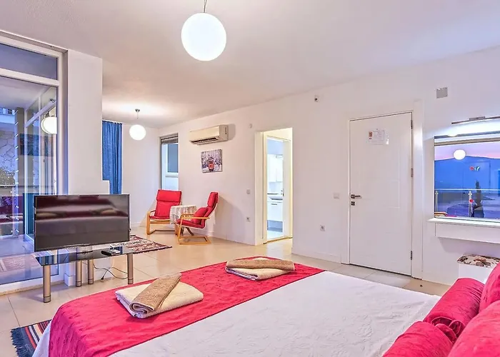 别墅 4 Bedroom In Kisla Bay Close To The *