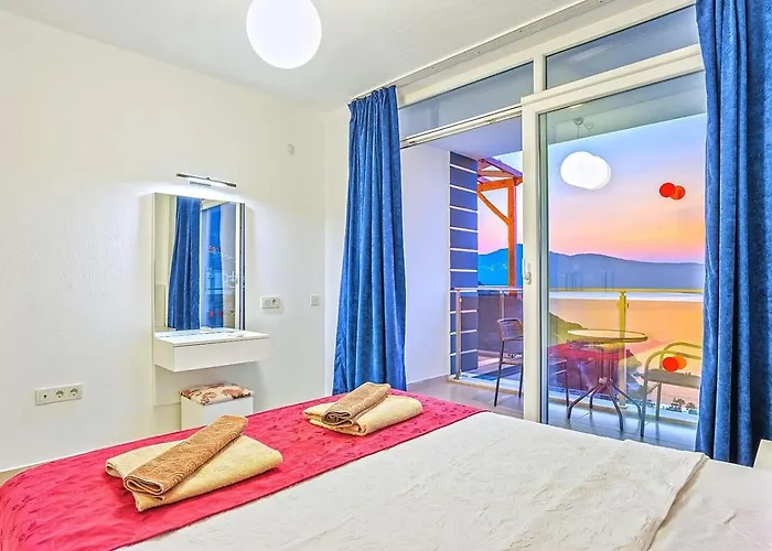 4 Bedroom In Kisla Bay Close To The 别墅 *
