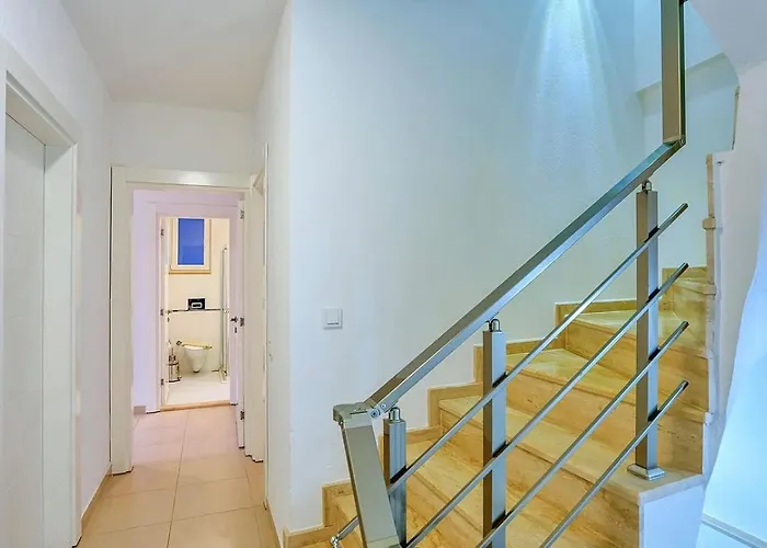 4 Bedroom In Kisla Bay Close To The